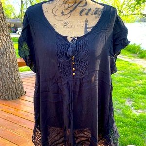 NWT Short Sleeve Lacey Detail Top